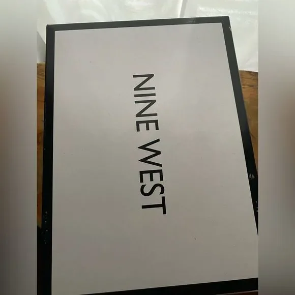 Nine West Natural Suede Heels NEW with box - Picture 9 of 9